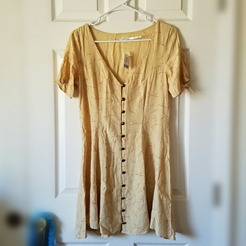NWT Kimchi Blue Sally Sue Tie Sleeve Dress