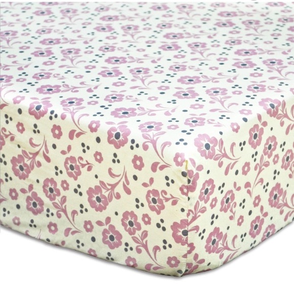 Baby girl bedding set by Bella - Picture 3 of 4