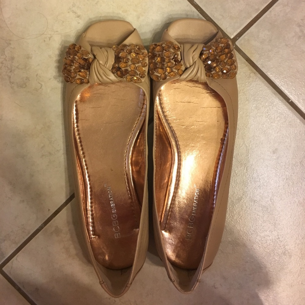 PRICE DROP!  BCBG Generation peep toe flats!