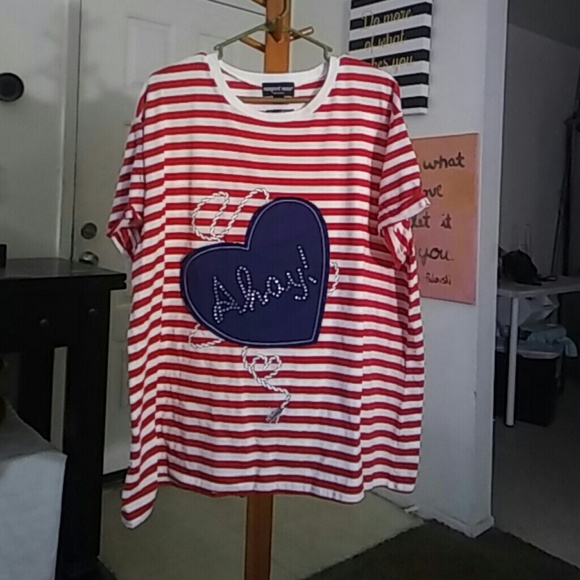 Tee - Picture 1 of 2