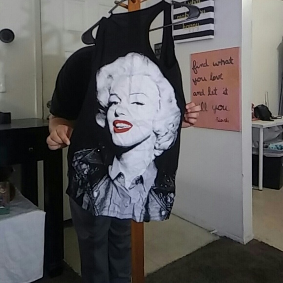 Tee - Picture 1 of 3