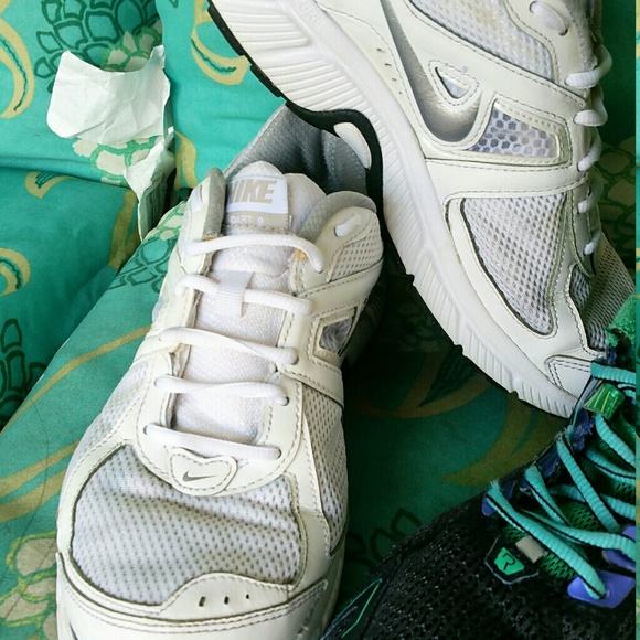 Nike Dart 9 and Brooks Ravenna running shoes. - Picture 4 of 8