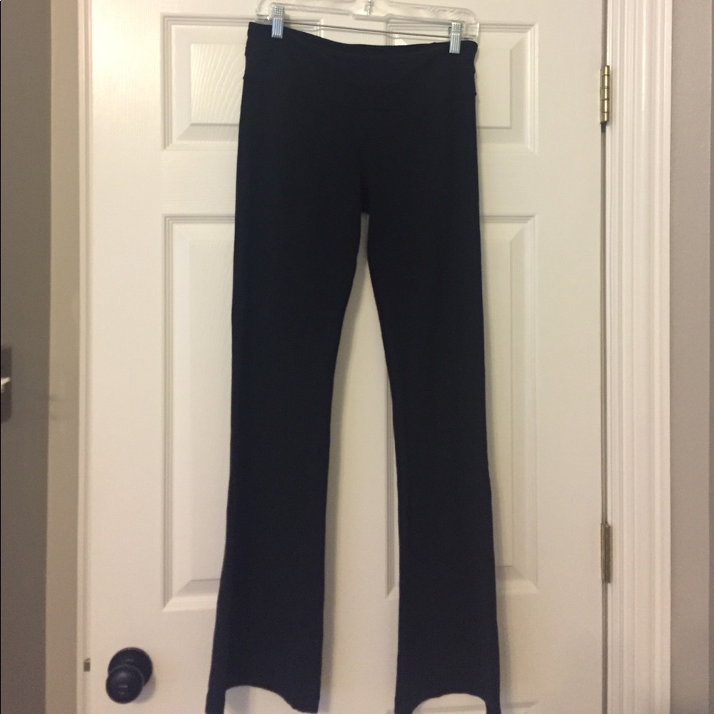 Black Lululemon groove Pant size 8