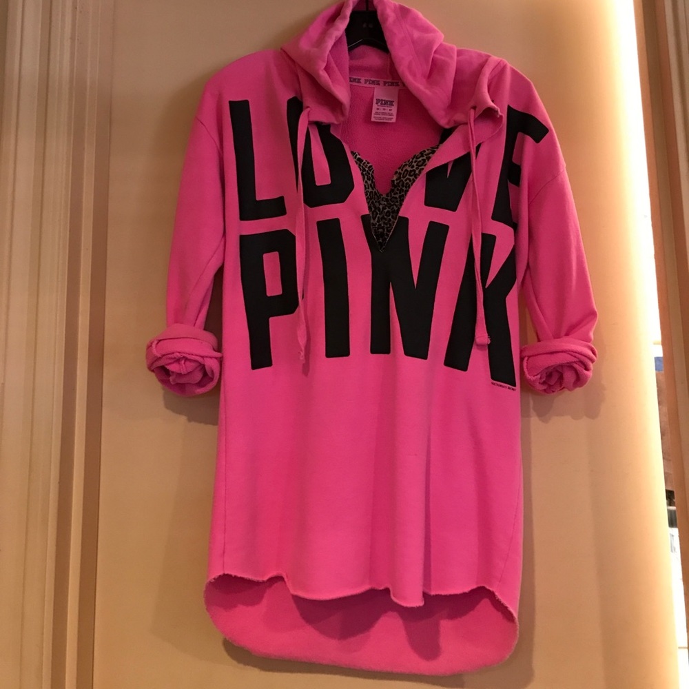 Pink Hooded V-Pull Over