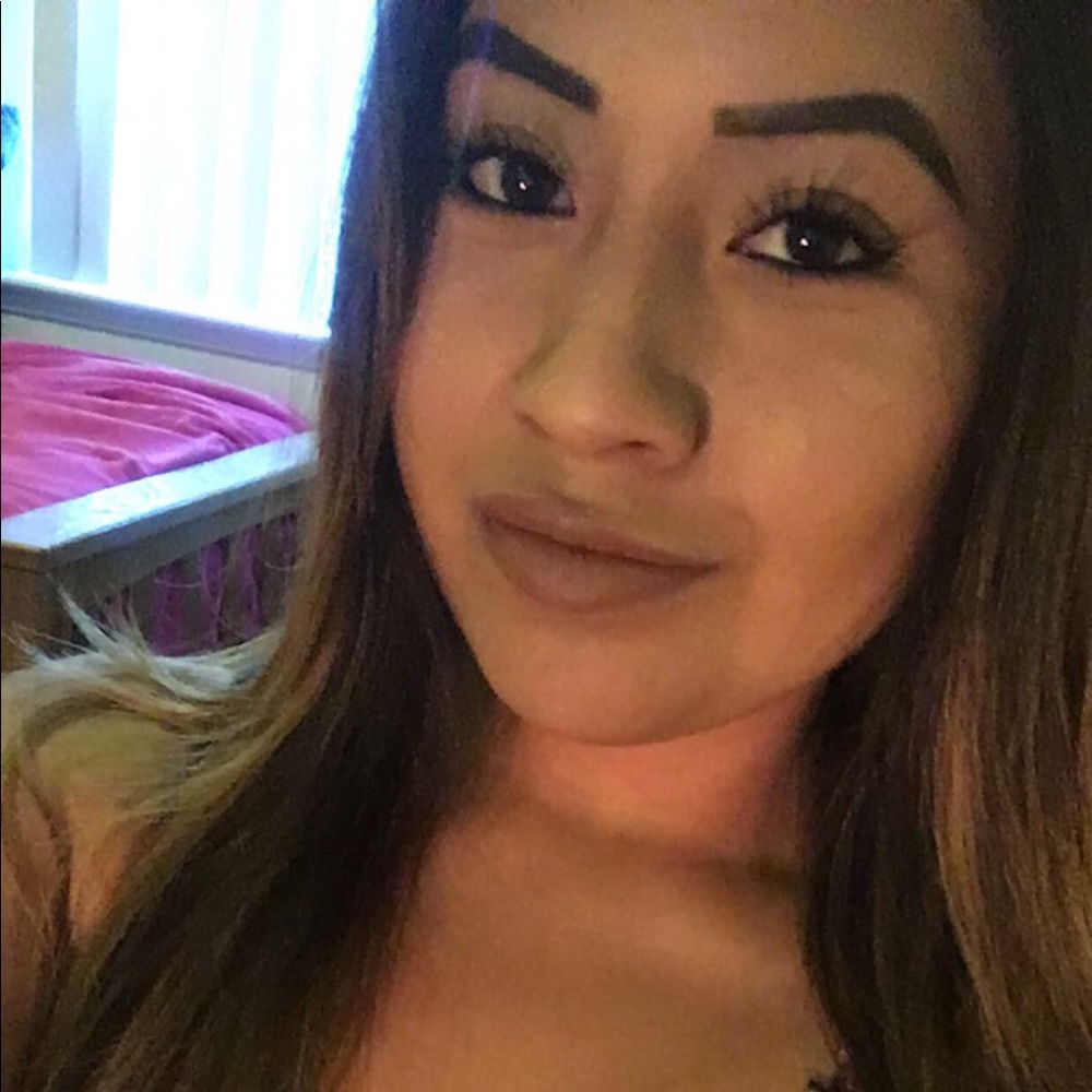 Meet your Posher, Fabiola
