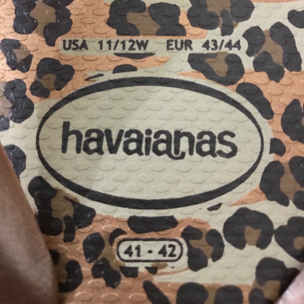 NWT Havaianas in leopard print - Picture 2 of 4