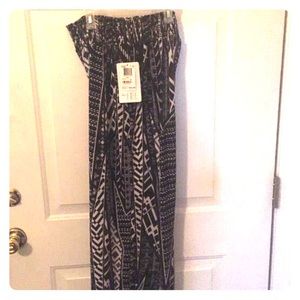 Patterned pant, new with tags