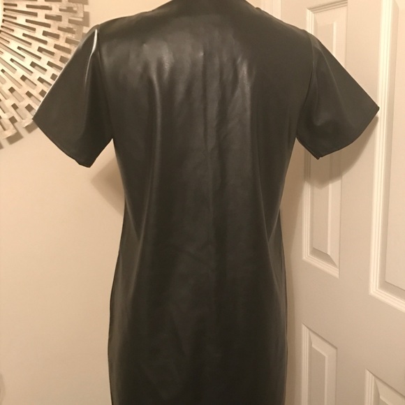 Missguided Black V-Neck Dress - Picture 2 of 6