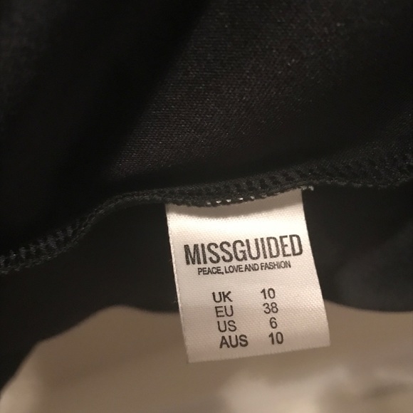 Missguided Black V-Neck Dress - Picture 5 of 6