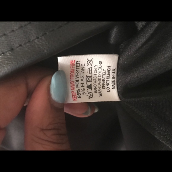 Missguided Black V-Neck Dress - Picture 6 of 6