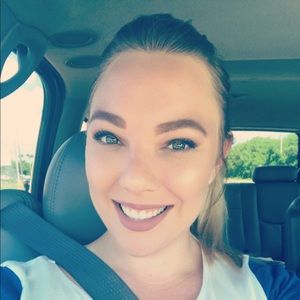 Meet your Posher, Erika