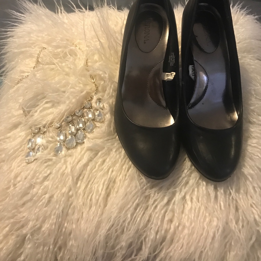 ☘️☘️merona black pumps ☘️☘️