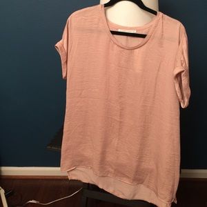 NWT Violet + Claire Lightweight Top