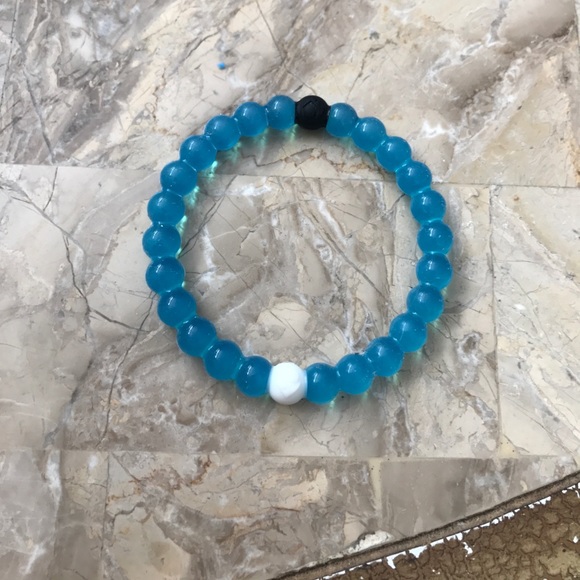 😱PRICE DROP😱Limited edition lokais - Picture 4 of 4