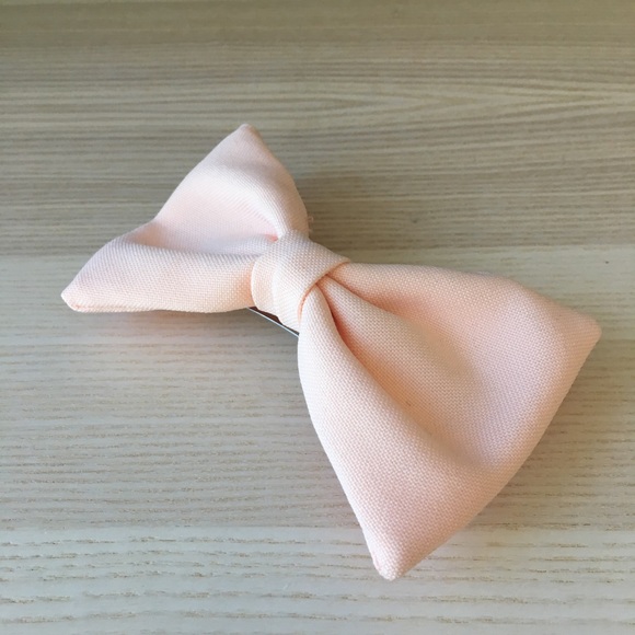American Apparel Accessories - American Apparel Bow Hair Clip