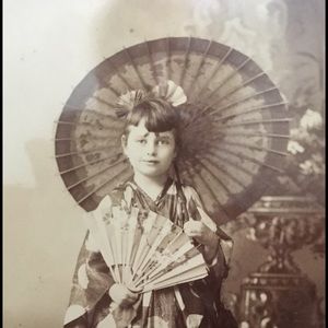 Meet your Posher, Toni