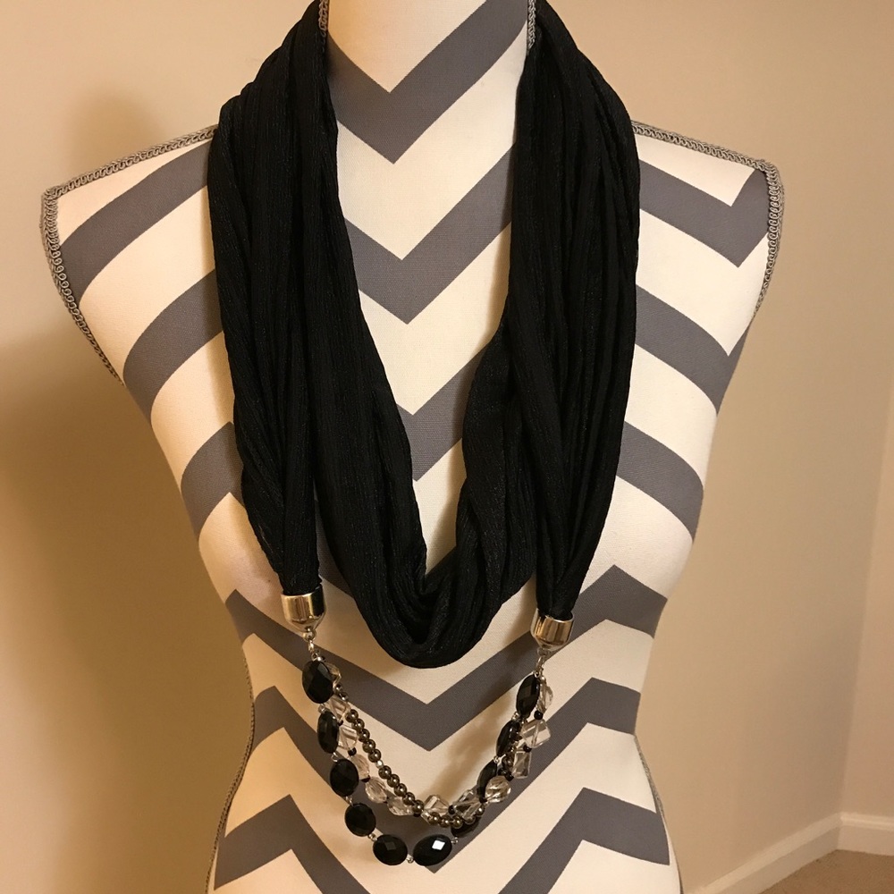 Regal Scarf