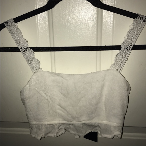 SOLD NWT LF white ruffle crop top - Picture 6 of 8