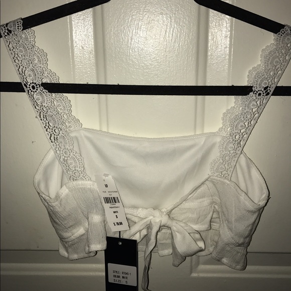 SOLD NWT LF white ruffle crop top - Picture 7 of 8