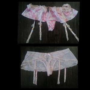 *New*Bundled Victoria Secret Lingerie S/M