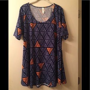 LuLaRoe Perfect T