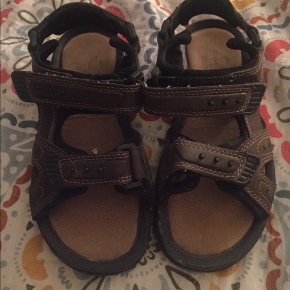 boys velcro sandals