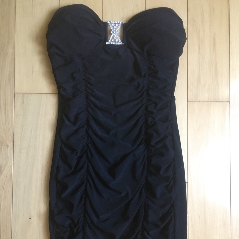 Mini semi-formal dress, worn once. Size Small