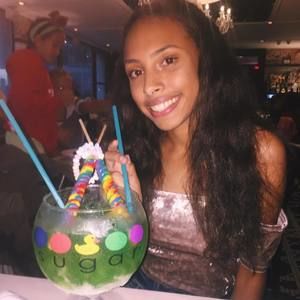 Meet your Posher, Marina