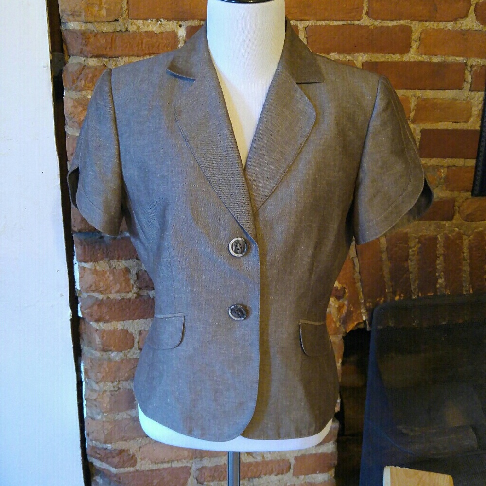 Short sleeve Light brown blazer