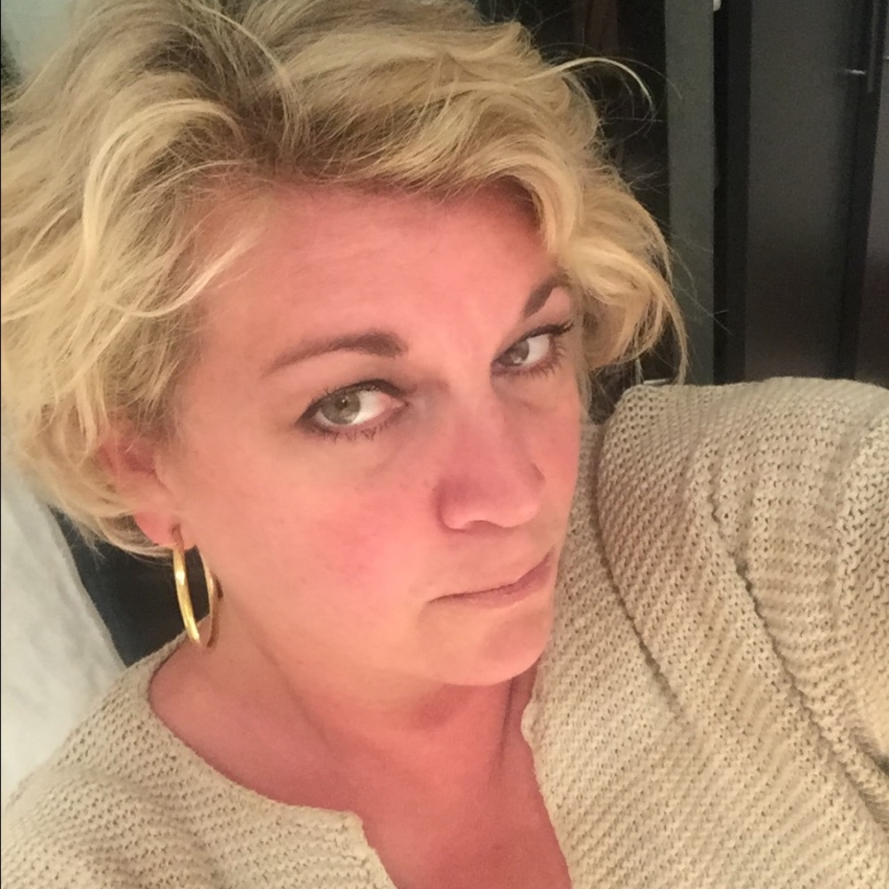 Meet your Posher, Suzanne