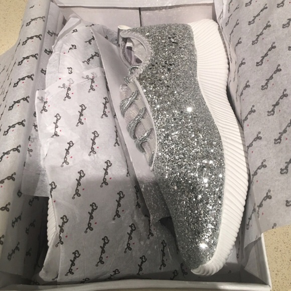 ONLY A FEW LEFT* New silver glitter sneakers - Picture 8 of 8