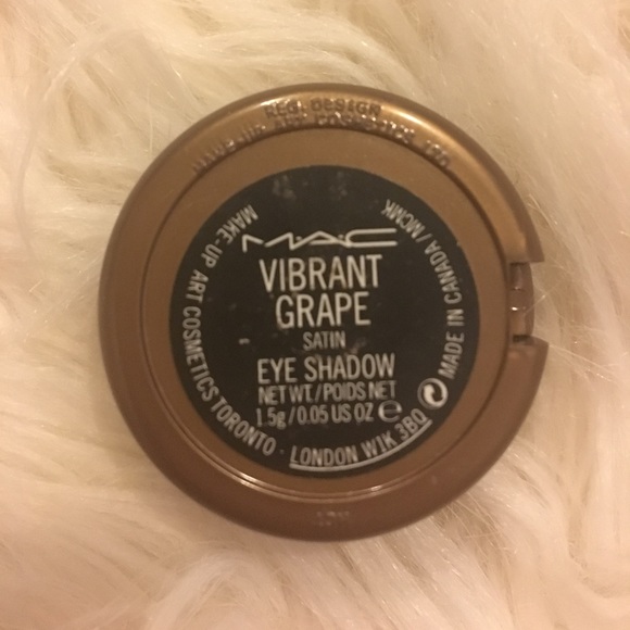 🍇🎆 MAC Eyeshadow🎆🍇 - Picture 5 of 5