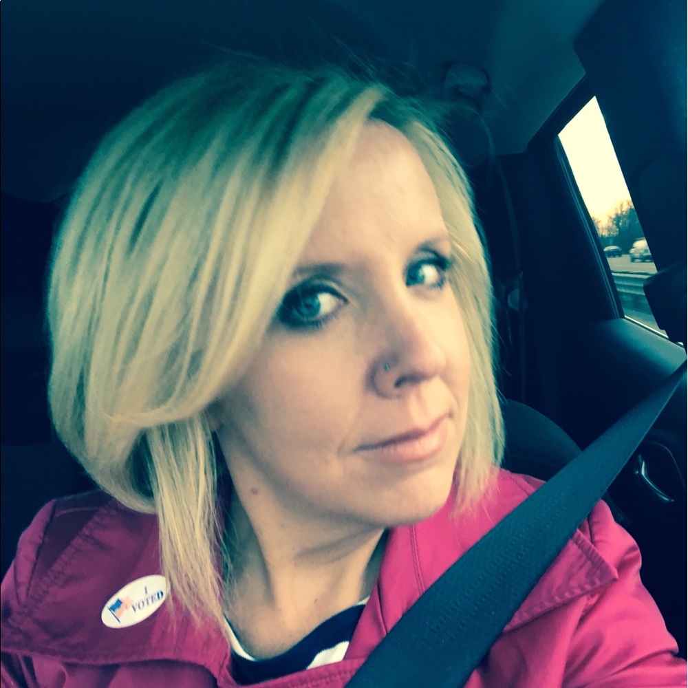 Meet your Posher, Becca