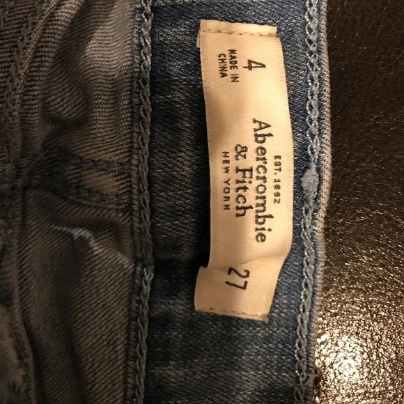 Abercrombie and Fitch jeans shorts - Picture 2 of 2
