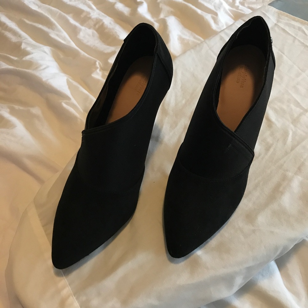 Vera Wang Booties (price is firm)