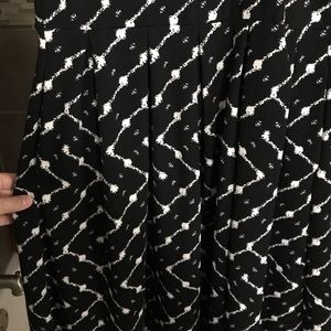 Large LuLaRoe Amelia Dress. Black & white