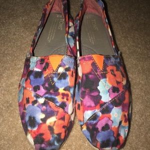 Floral Toms