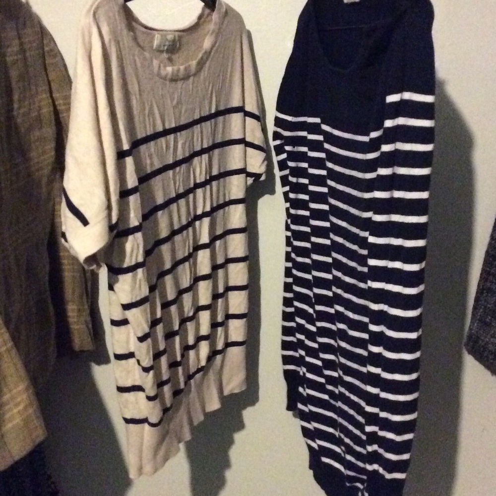 2 sweater shirts