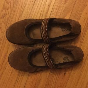 Taos Bandana 2 Flats (NOT FOR SALE)