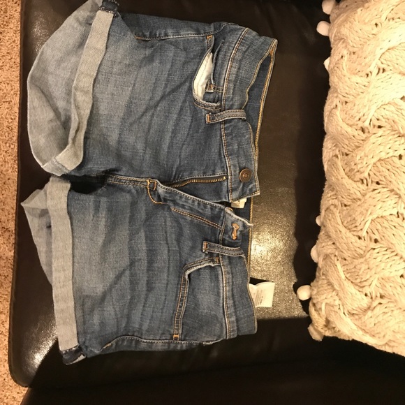 Abercrombie and Fitch jeans shorts - Picture 1 of 2