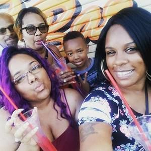 Meet your Posher, Marie