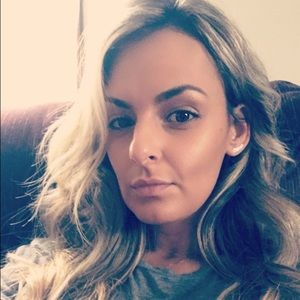 Meet your Posher, Dimitra