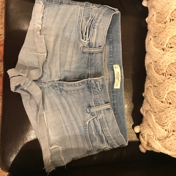 Abercrombie and Fitch jeans shorts - Picture 1 of 2