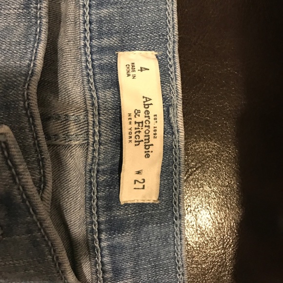 Abercrombie and Fitch jeans shorts - Picture 2 of 2