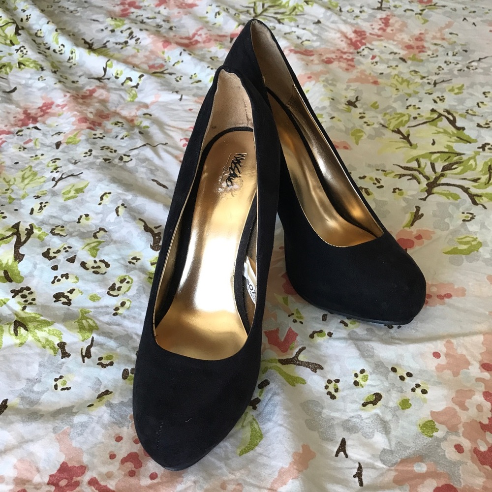 Mossimo Black Faux Suede Heels