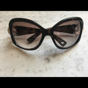 Juicy Couture Peace Sign Sunglasses