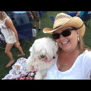 Meet your Posher, Janice