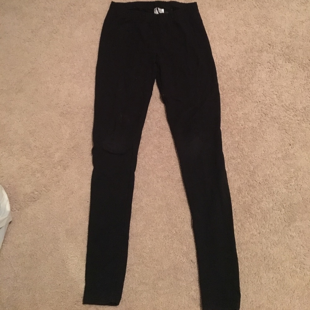 Black leggings