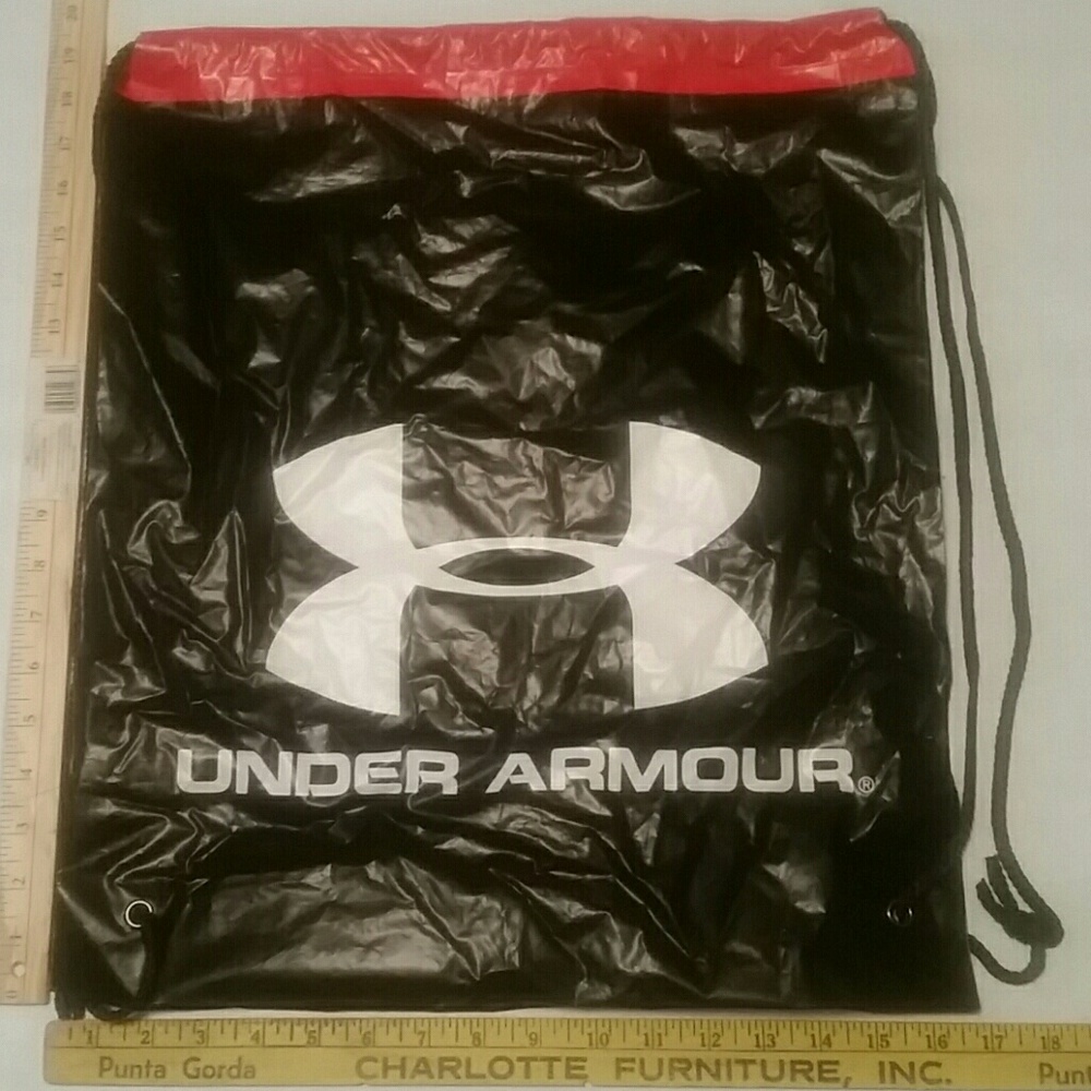 Backpack Under Armour Protect this house.