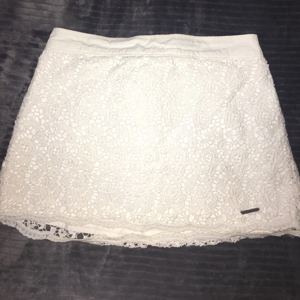 white lace skirt